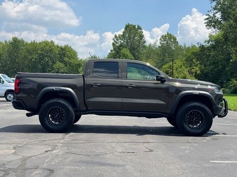 Used 2023 Chevrolet Colorado Trail Boss w/ Advanced Trailering Package AWD/4WD image 7