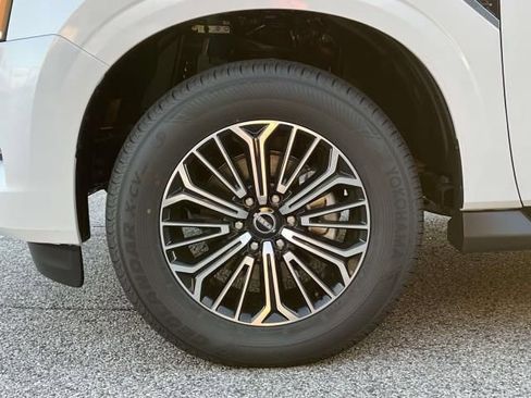 New 2026 Nissan Armada Platinum image 10