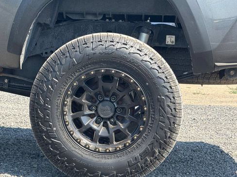Used 2019 Toyota Tacoma TRD Off-Road AWD/4WD image 43