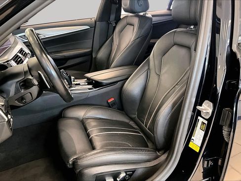 Used 2019 BMW 540i w/ M Sport Package RWD image 7