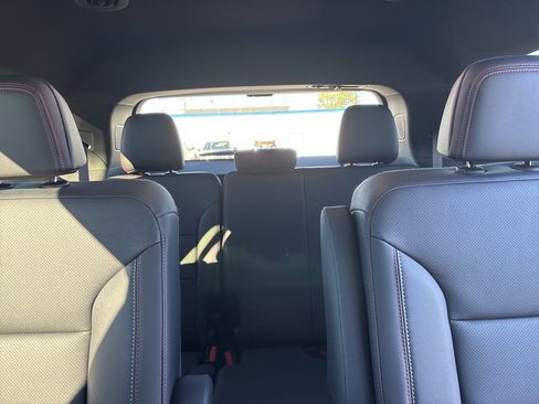 New 2026 Chevrolet Traverse Z71 w/ Driver Confidence Package image 11