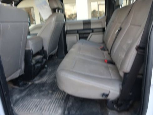 Used 2021 Ford F250 XL w/ Power Equipment Group RWD image 9