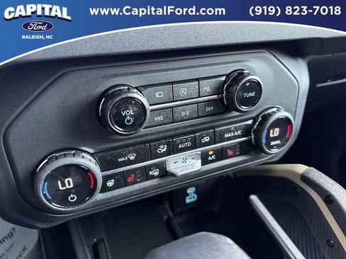 Used 2025 Ford Bronco Badlands AWD/4WD image 29