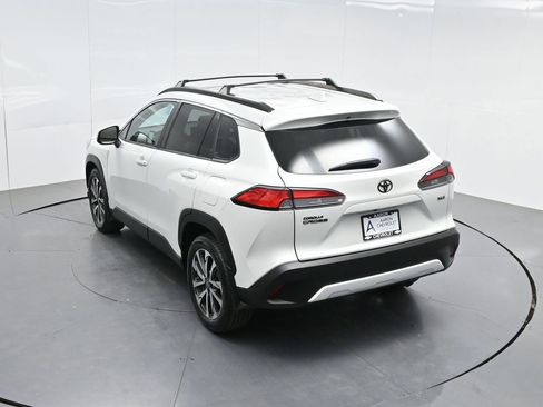 Used 2023 Toyota Corolla Cross XLE w/ Convenience Package FWD image 59