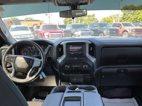 Used 2022 Chevrolet Silverado 1500 Custom AWD/4WD image 19