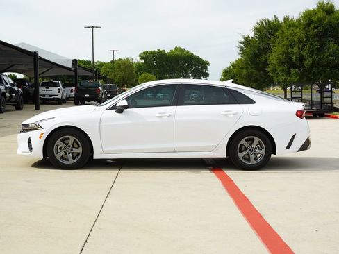 Used 2023 Kia K5 LXS FWD image 2