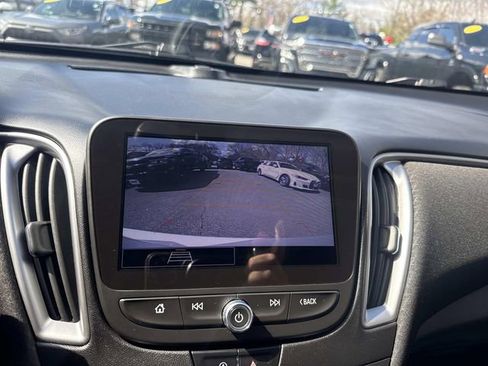 Used 2022 Chevrolet Malibu LT FWD image 27