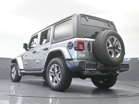 Used 2019 Jeep Wrangler Unlimited Sahara AWD/4WD image 60