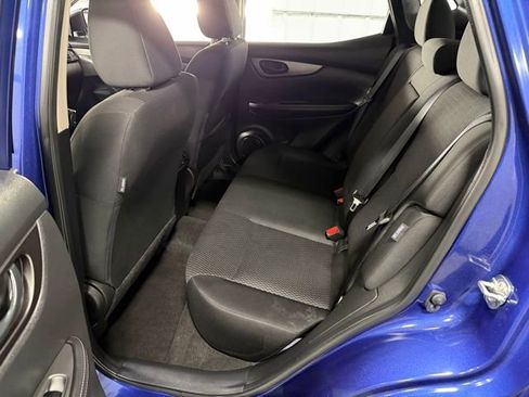 Used 2020 Nissan Rogue Sport S image 10