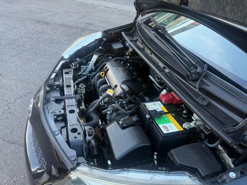 Used 2012 Toyota Yaris SE image 19