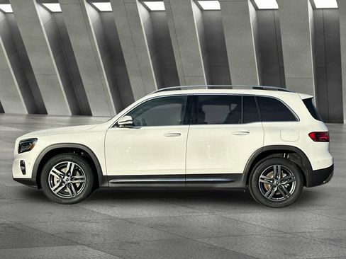 Certified 2025 Mercedes-Benz GLB 250 4MATIC image 7
