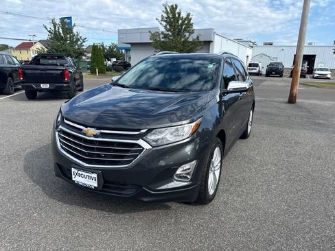 Used 2018 Chevrolet Equinox Premier AWD/4WD image 2