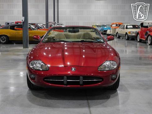 Used 1997 Jaguar XK8 Convertible image 17