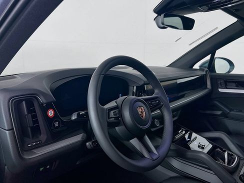 New 2026 Porsche Cayenne AWD/4WD image 4