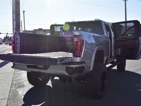 Used 2024 GMC Sierra 3500 Denali Ultimate image 32