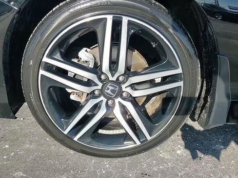 Used 2017 Honda Accord Sport image 7