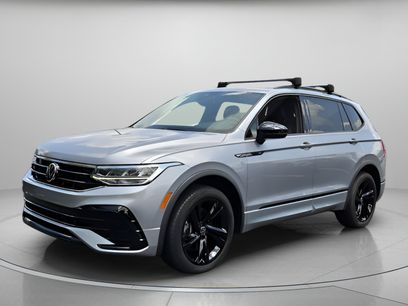 Certified 2023 Volkswagen Tiguan SE R-Line