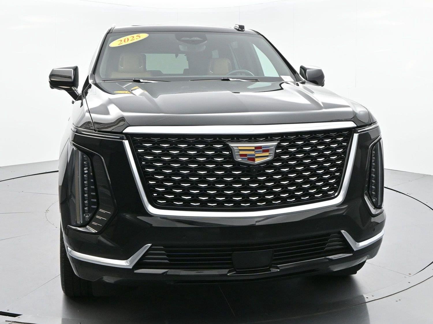 Certified 2025 Cadillac Escalade Premium Luxury AWD/4WD image 2