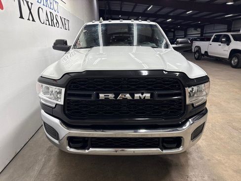 Used 2022 RAM 3500 Tradesman w/ Chrome Appearance Group AWD/4WD image 12