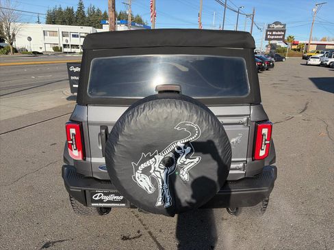 Used 2021 Ford Bronco Badlands image 4