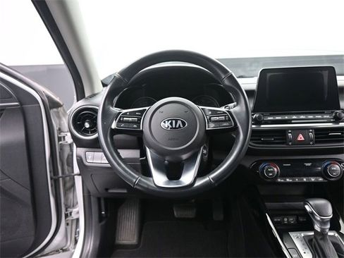 Used 2019 Kia Forte S image 27