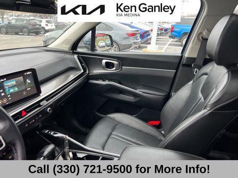 Certified 2025 Kia Sorento S w/ Panoramic Sunroof Package image 42
