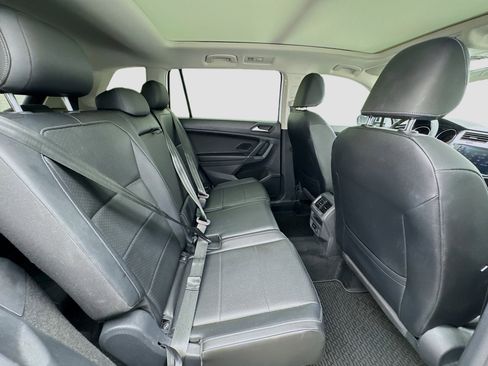 Used 2020 Volkswagen Tiguan S image 20