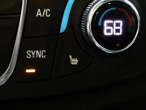 Used 2023 Chevrolet Traverse LT w/ LPO, Floor Liner Package image 4