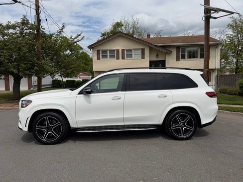 Used 2022 Mercedes-Benz GLS 450 4MATIC image 4