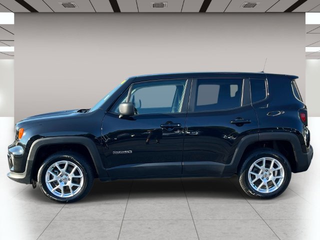 Used 2023 Jeep Renegade Latitude AWD/4WD image 7