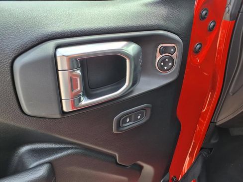 Used 2025 Jeep Wrangler Unlimited Sport AWD/4WD image 28