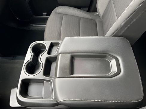 Used 2024 Chevrolet Silverado 1500 LT image 41