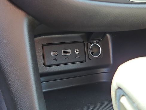 Used 2023 Chevrolet Equinox LT w/ LPO, Floor Liner Package image 23