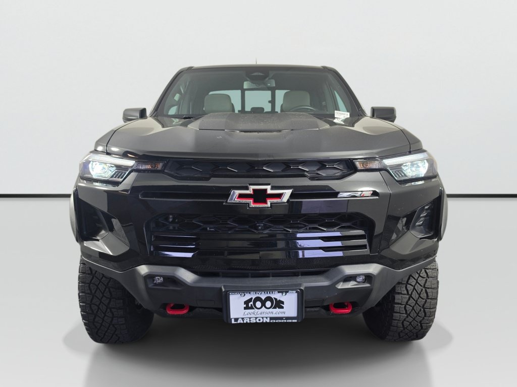 Used 2024 Chevrolet Colorado ZR2 w/ Technology Package AWD/4WD image 9