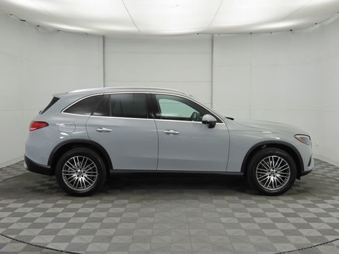 Certified 2025 Mercedes-Benz GLC 300 image 4