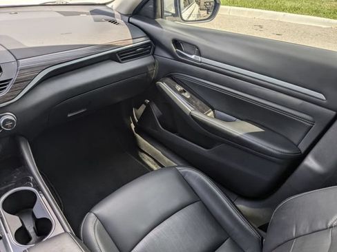 Used 2022 Nissan Altima 2.5 SL FWD image 18