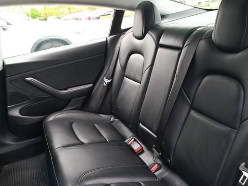 Used 2020 Tesla Model 3 Standard Range Plus RWD image 13