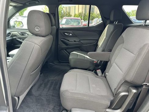 Used 2023 Chevrolet Traverse LT w/ LPO, Floor Liner Package AWD/4WD image 18