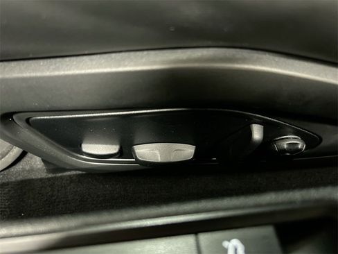 Certified 2025 Porsche 911 Carrera image 10