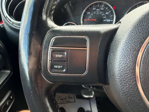 Used 2017 Jeep Wrangler Unlimited Sahara AWD/4WD image 17