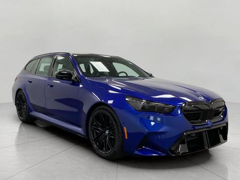 New 2027 BMW M5 Touring AWD/4WD image 1