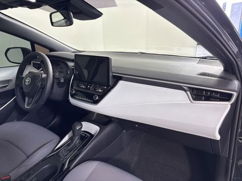 Used 2025 Toyota Corolla SE image 13