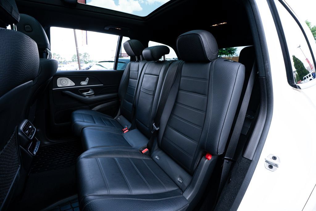Used 2023 Mercedes-Benz GLS 450 4MATIC image 46
