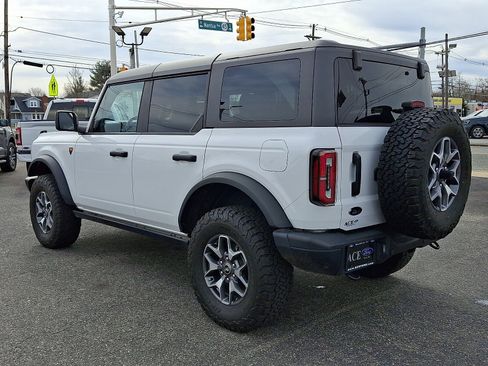 Used 2023 Ford Bronco Badlands image 4