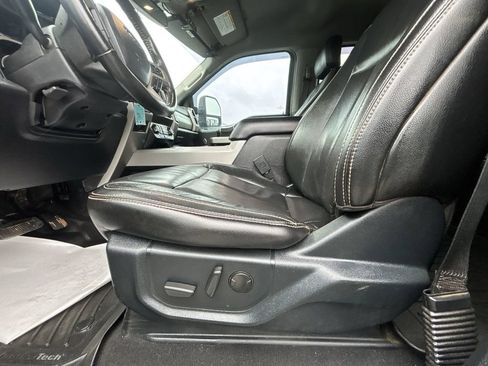 Used 2020 Ford F350 Lariat w/ Lariat Value Package AWD/4WD image 14