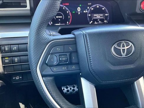 Used 2025 Toyota Tacoma TRD Sport AWD/4WD image 11