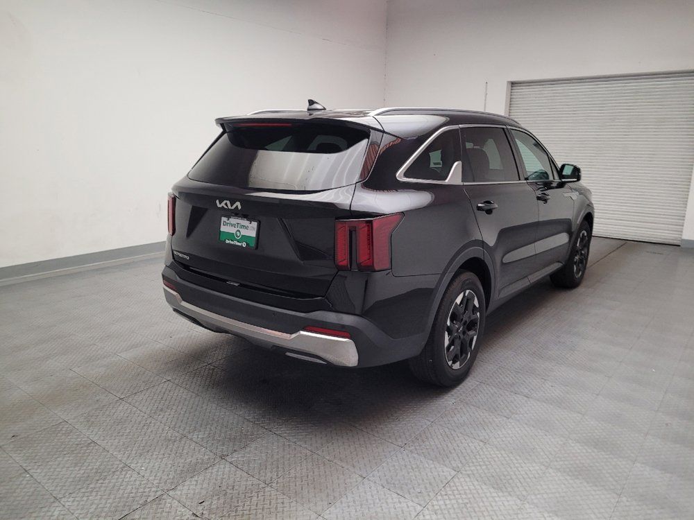 Used 2024 Kia Sorento S FWD image 9