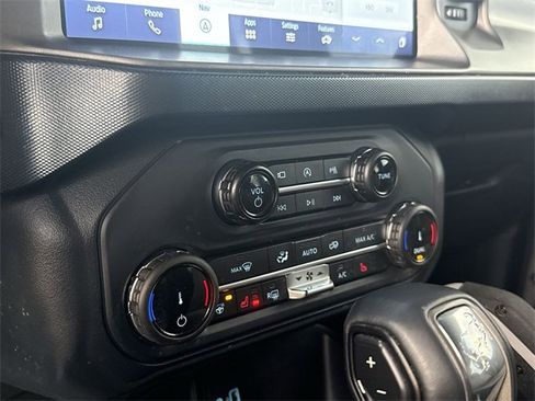 Used 2022 Ford Bronco Outer Banks image 18