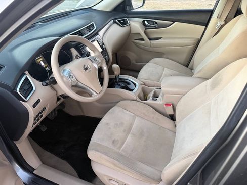 Used 2015 Nissan Rogue SV w/ SV Premium Package FWD image 9