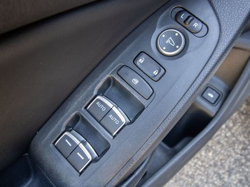 Used 2018 Honda Accord Sport image 11
